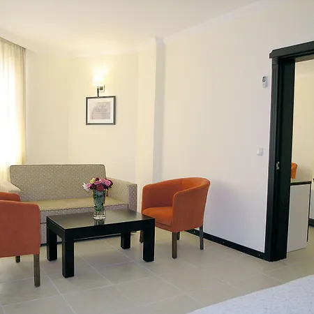 Hotel Orfeus Park 4*