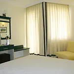 Orfeus Park 4*