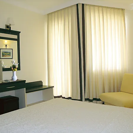 Orfeus Park 4*
